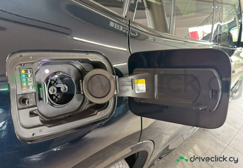 BMW iX3 Черный