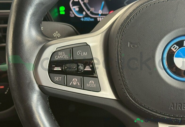 BMW iX3 Черный