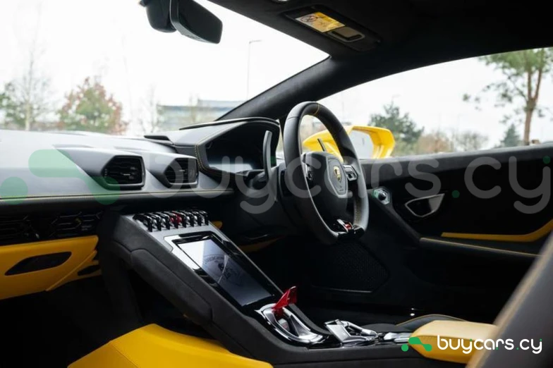 Lamborghini Huracan Желтый