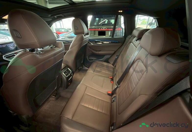 BMW iX3 Черный