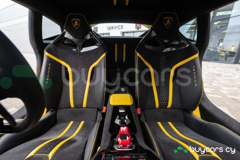 Lamborghini Huracan Желтый