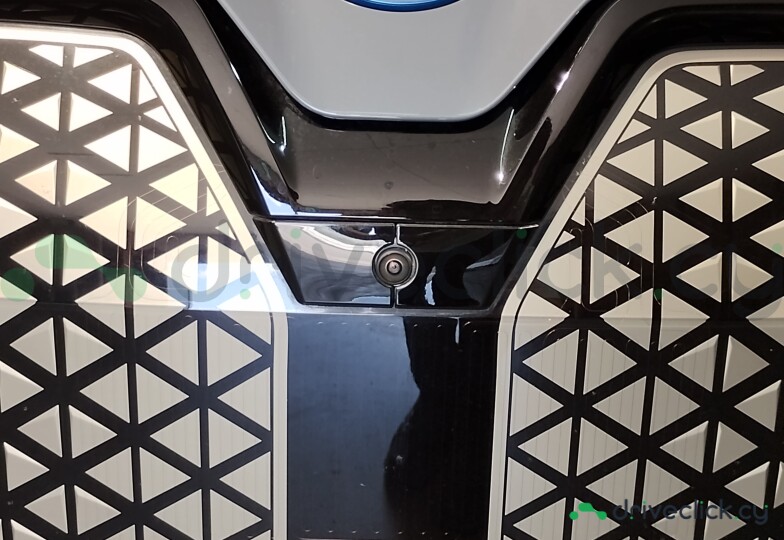 BMW iX Серый