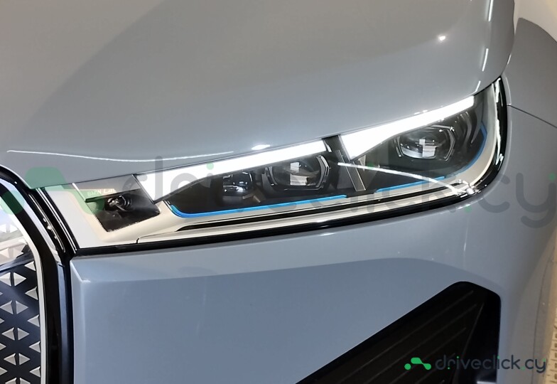 BMW iX Серый
