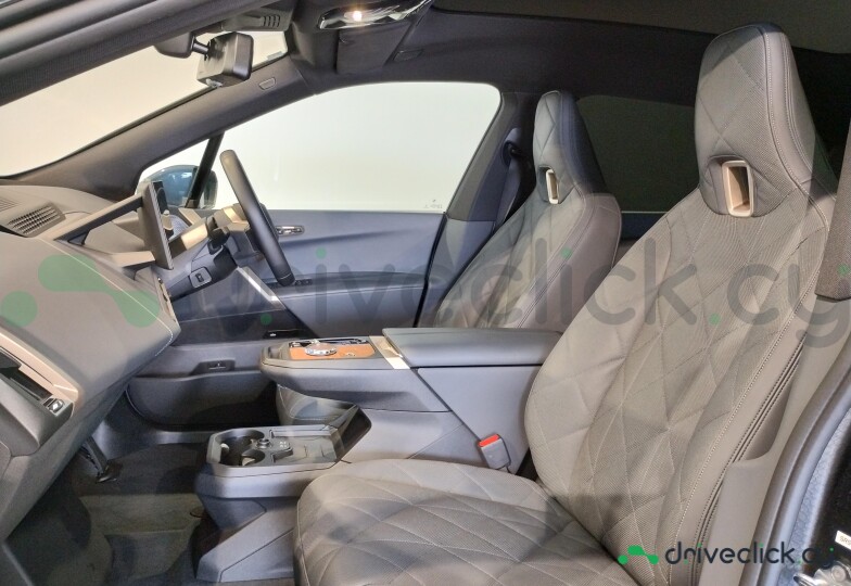 BMW iX Серый