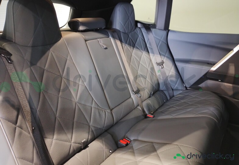 BMW iX Серый