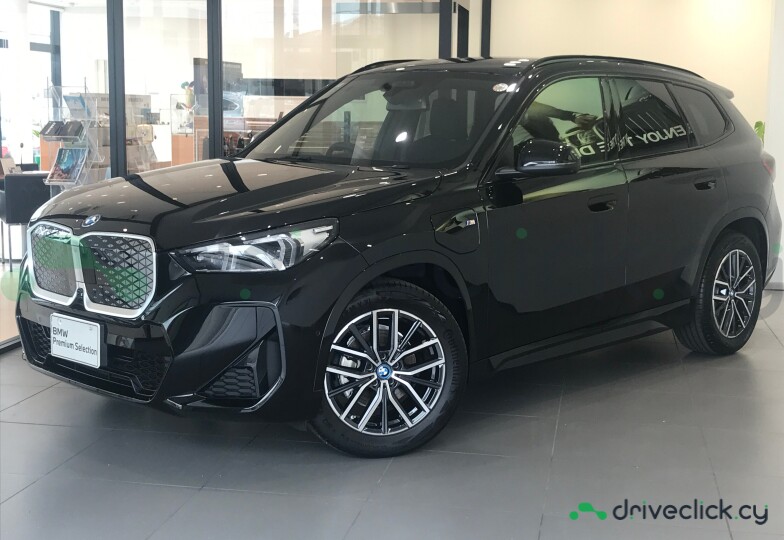 BMW iX1 Black