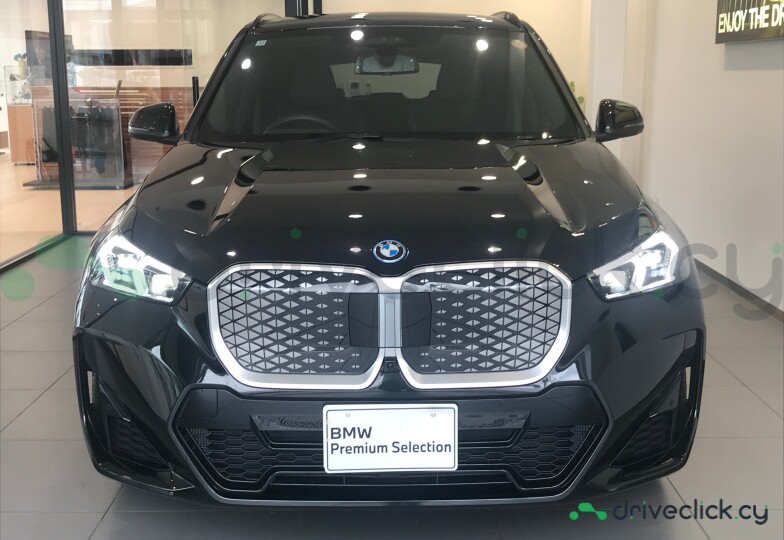 BMW iX1 Black