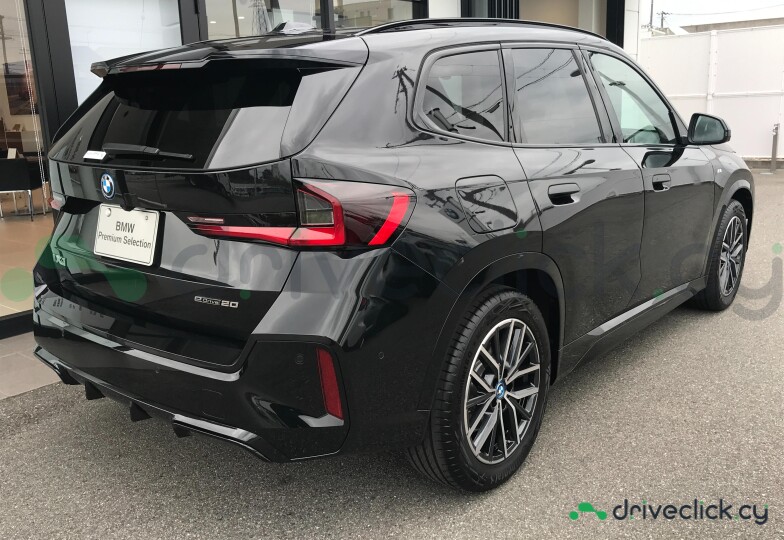 BMW iX1 Black