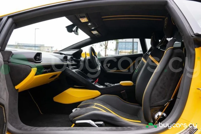 Lamborghini Huracan Желтый