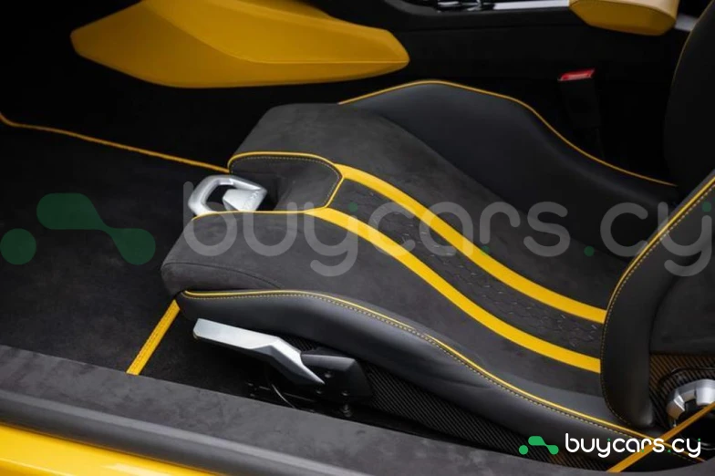 Lamborghini Huracan Желтый
