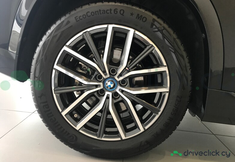 BMW iX1 Black