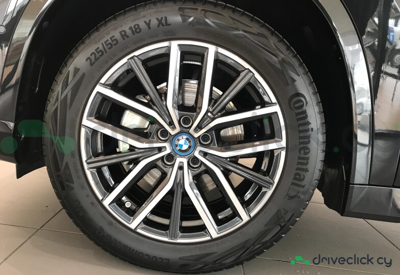 BMW iX1 Black