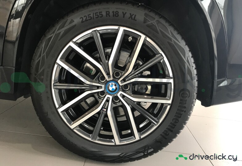 BMW iX1 Black