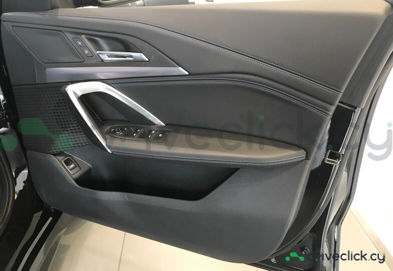BMW iX1 Black