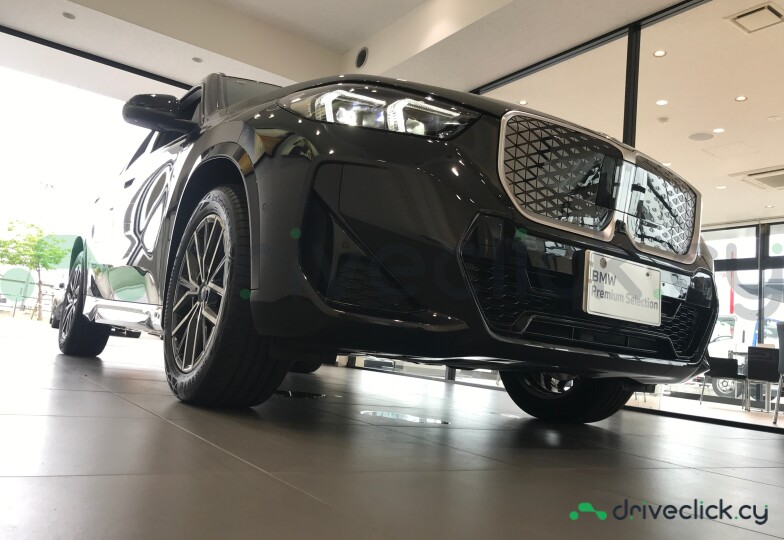 BMW iX1 Black