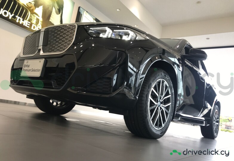 BMW iX1 Black