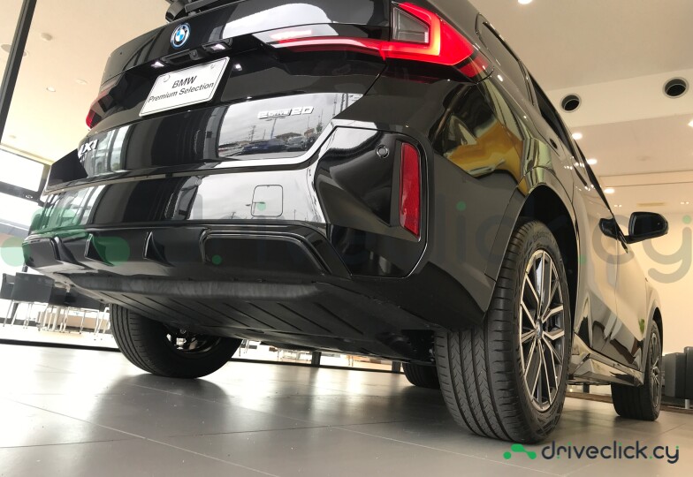 BMW iX1 Black
