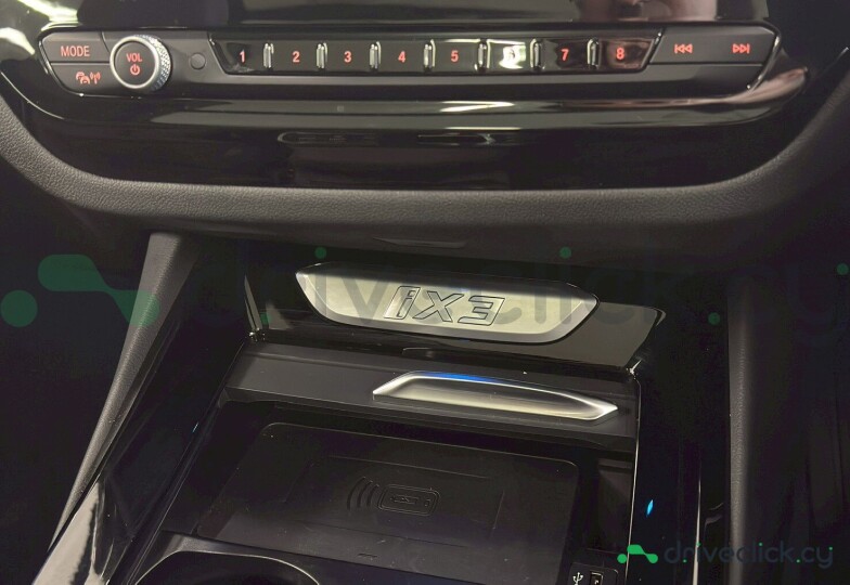 BMW iX3 Черный