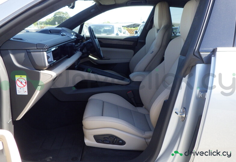 Porsche Macan Grey