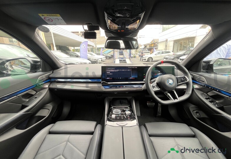 BMW i5 Black
