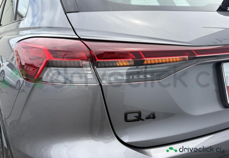 Audi Q4 e-tron Grey