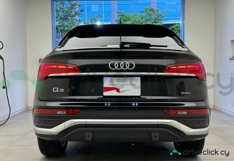 Audi Q5 Sportback Black
