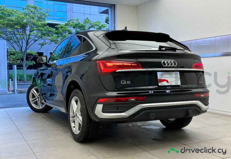 Audi Q5 Sportback Black