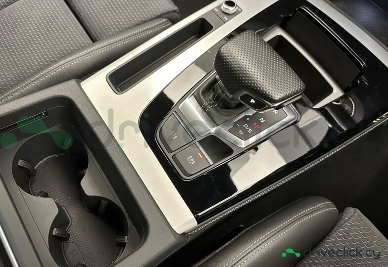 Audi Q5 Sportback Black