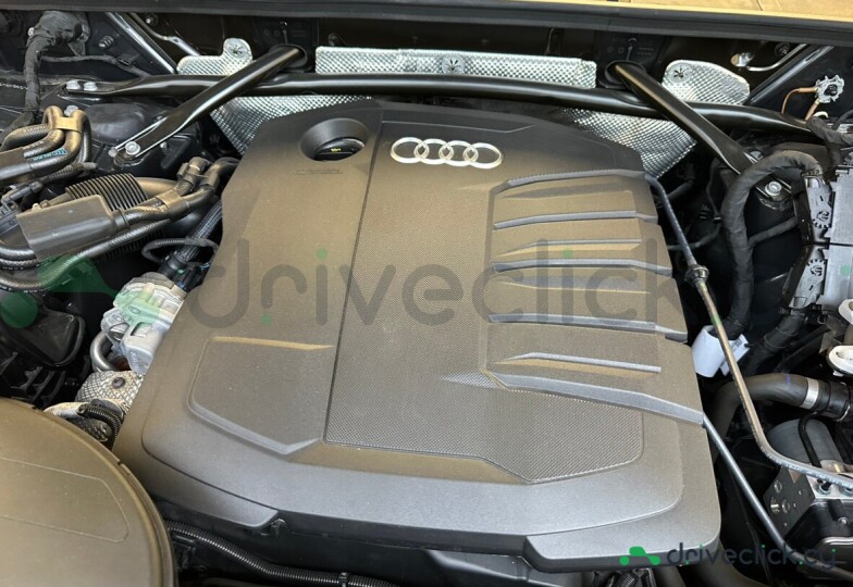 Audi Q5 Sportback Black