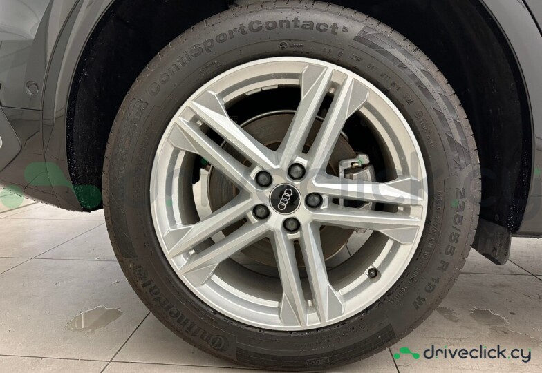 Audi Q5 Sportback Black