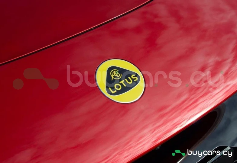 Lotus Eletre Красный