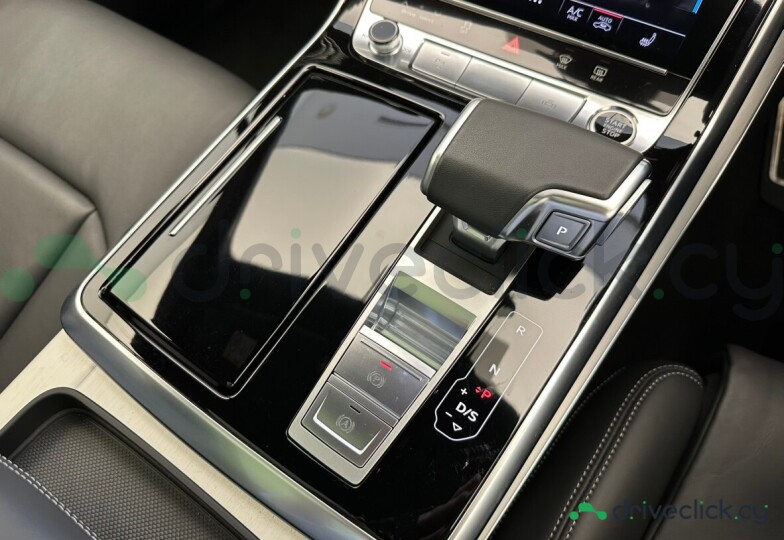 Audi Q7 Black