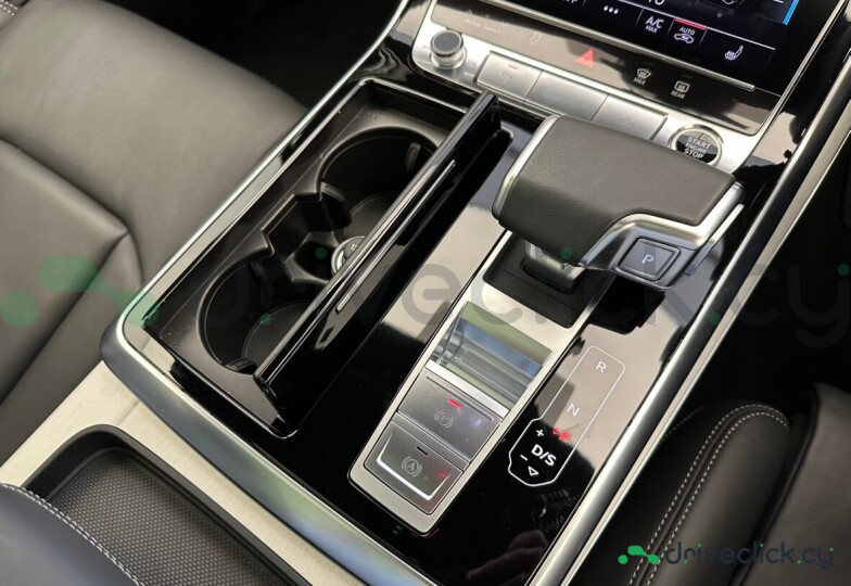 Audi Q7 Black