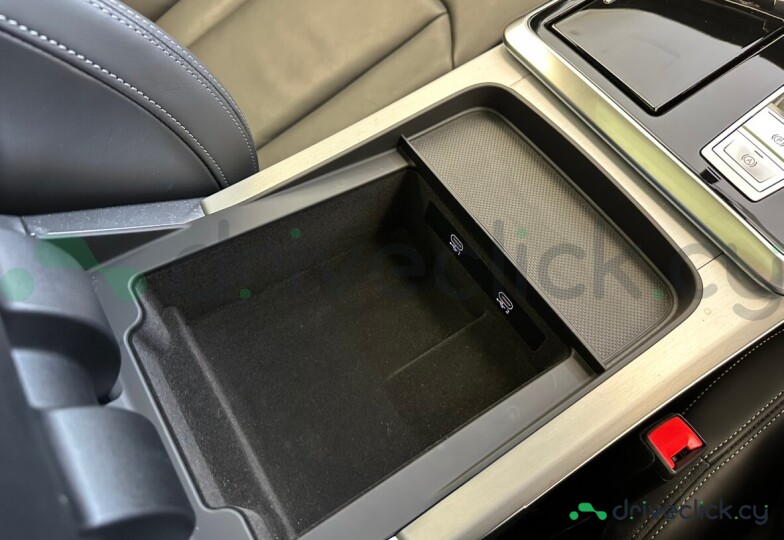 Audi Q7 Black