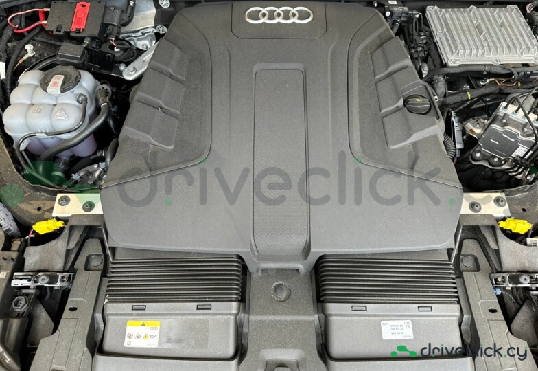 Audi Q7 Black