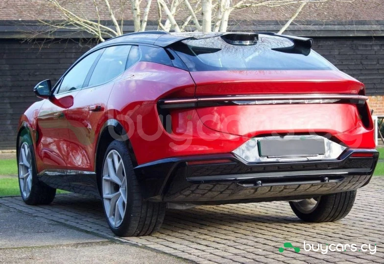 Lotus Eletre Красный