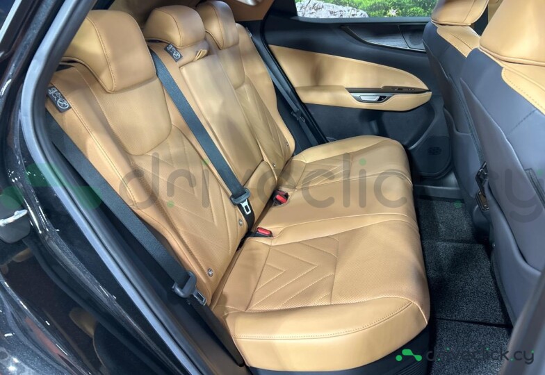 Lexus NX Черный