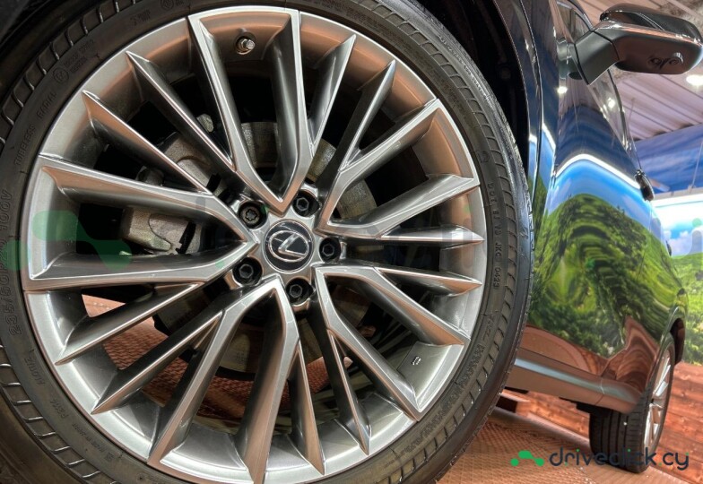 Lexus NX Черный