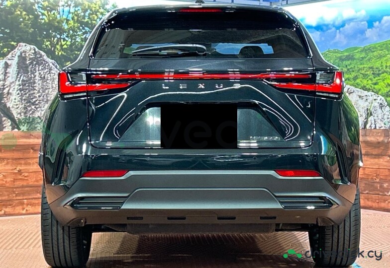 Lexus NX Черный