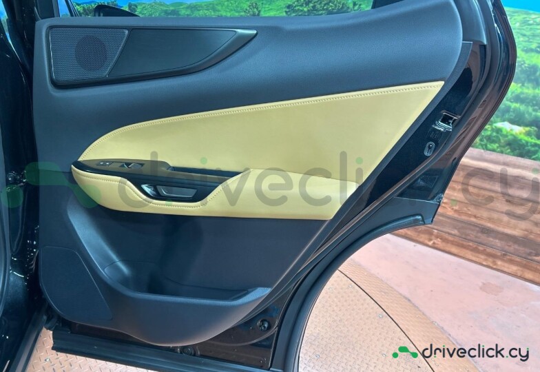 Lexus NX Черный