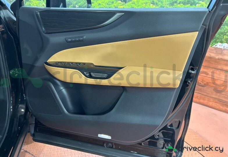 Lexus NX Черный