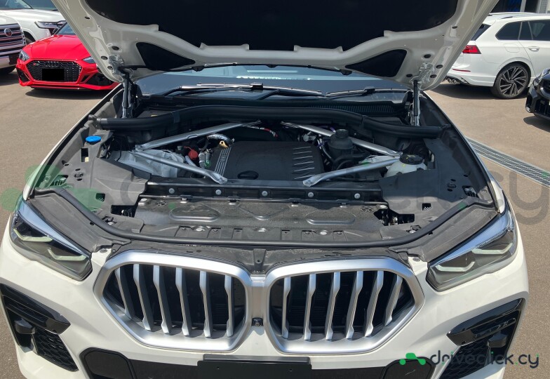 BMW X6 White