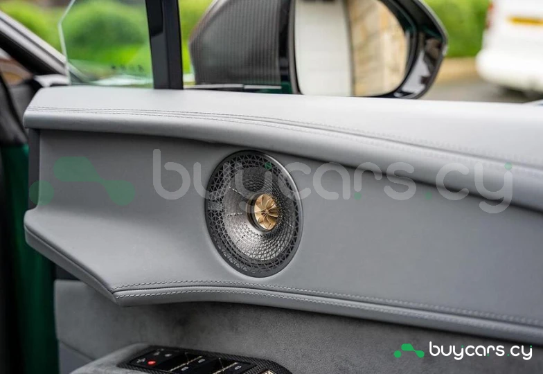 Lotus Eletre Зеленый