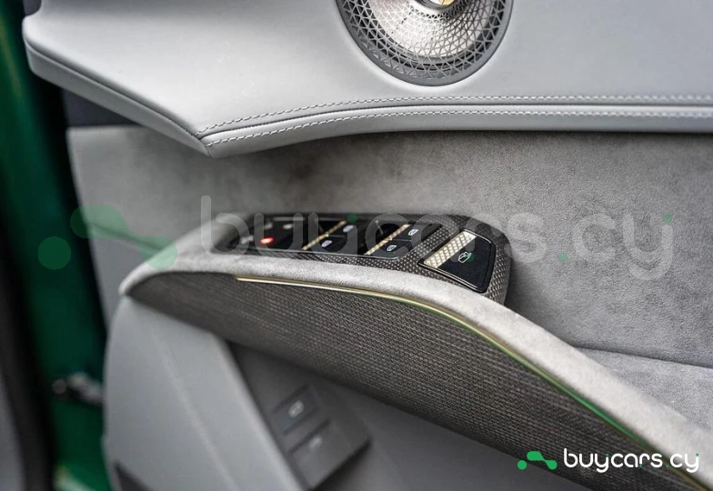 Lotus Eletre Зеленый