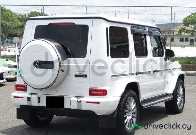 Mercedes G-class White