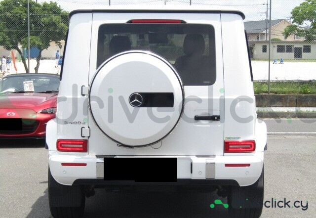 Mercedes G-class White