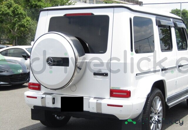 Mercedes G-class White
