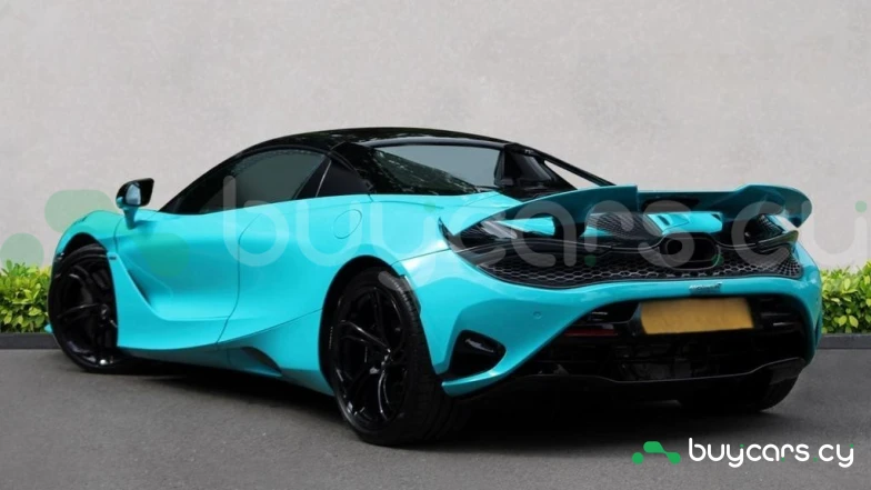 McLaren 750S Turquoise