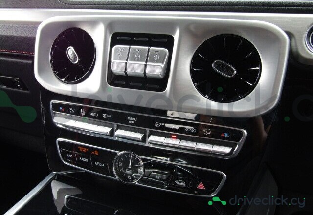 Mercedes G-class White