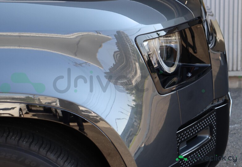 Land Rover Defender Grey